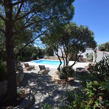 Holiday Home In Mandre Near The Sea, Cleaning Included *