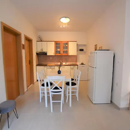 Holiday Home In Mandre Near The Sea, Cleaning Included * Mandre
