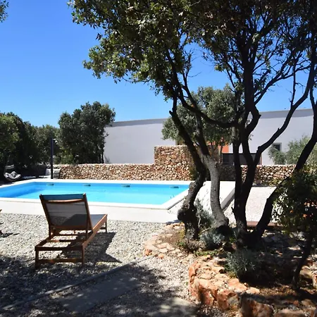 Holiday Home In Mandre Near The Sea, Cleaning Included Mandre