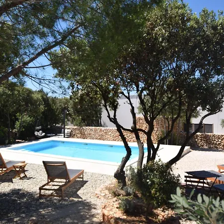 Holiday Home In Mandre Near The Sea, Cleaning Included